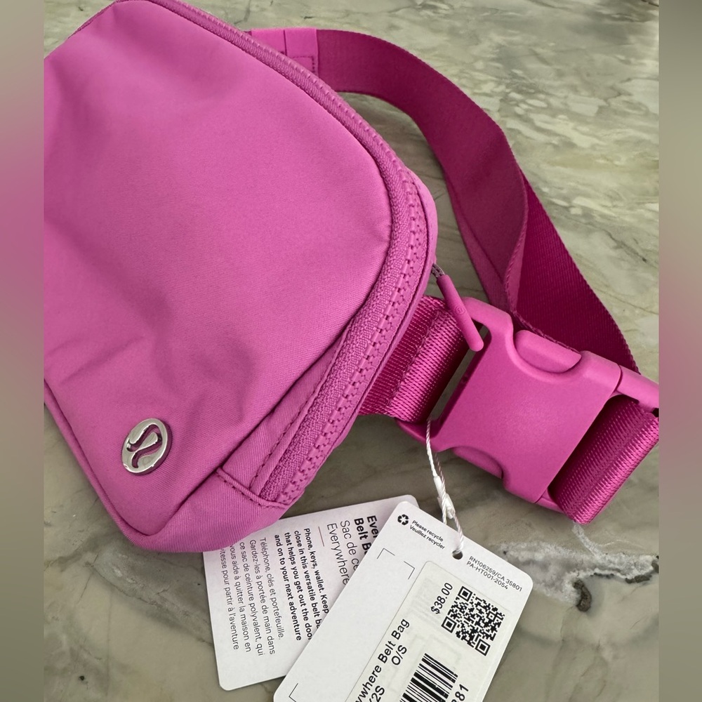 Lululemon belt bag